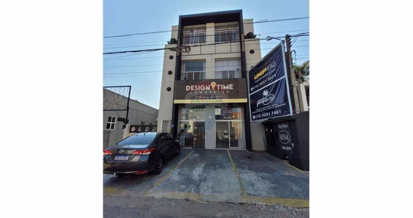 Prédio comercial para locação, contém 06 salas, 3 vagas de garagem e mais subsolo