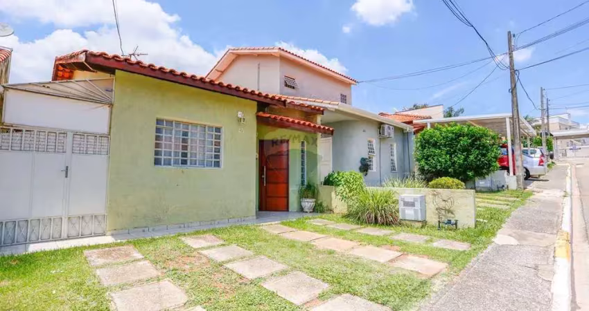 Casa a venda com 3 quartos, sendo uma 1 suíte com 68m² em condomínio village no Wanel Ville em Sorocaba