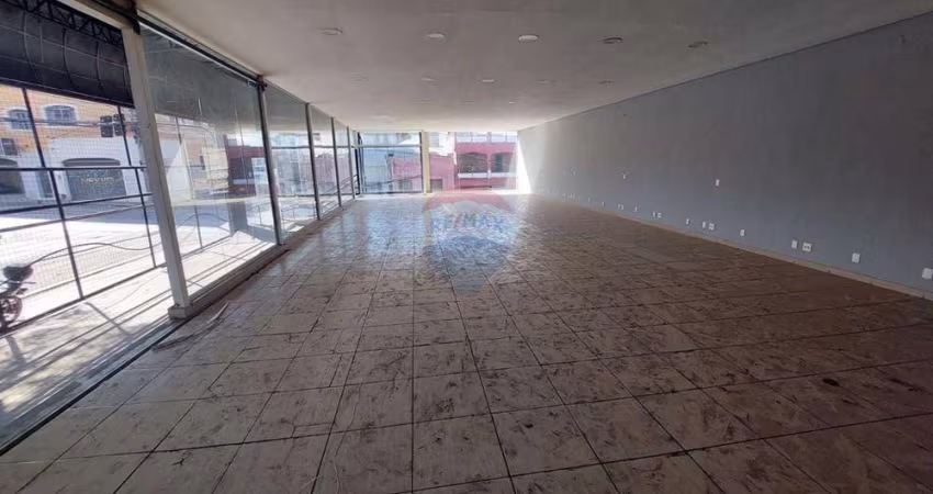 'Espaço Comercial Moderno em Vila Santana: 750 m²'