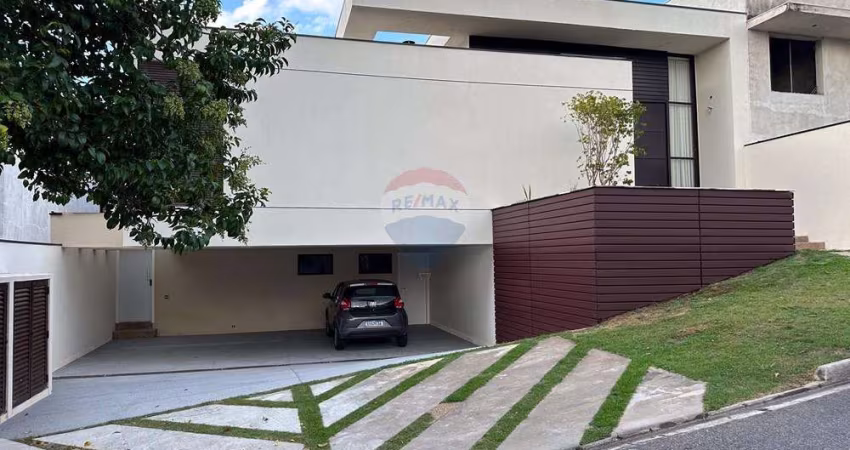 Casa Térrea com 362m, 3 suítes e espaço Gourmet integrado.