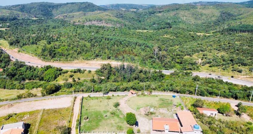 Chácara no Bairro Fazenda Genebra, em Alumínio - SP, com 3900 m2