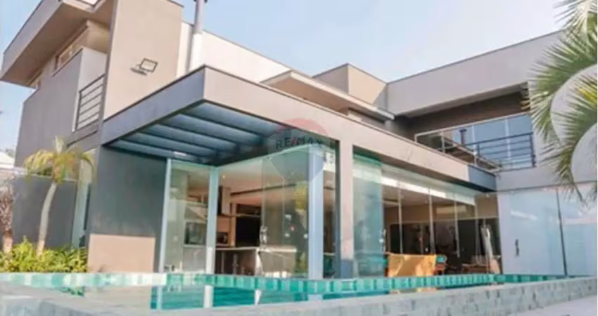 Casa de 4 suites com luxo e conforto a venda no condomínio lago azul