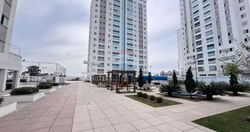 Apartamento 3 dormitorios com armarios e ar condicionado