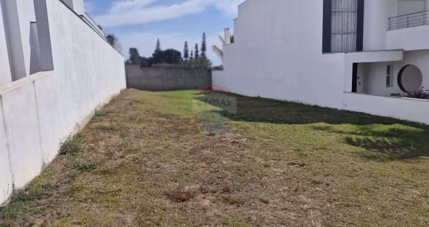 Terreno  à venda em condomínio fechado - terreno com 392 m² plano.