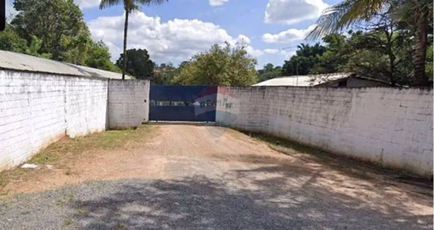 Alugo galpão com 800m² de área construída em 16000 de terreno ao lado da raposo tavares