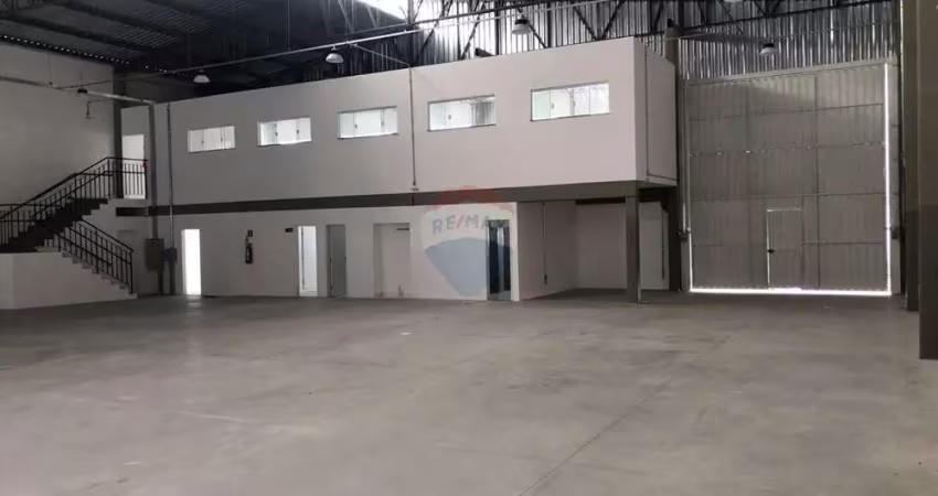 Alugo galpão com 630m² de área construída,  com  2 vestiários, entrada de energia 100kva com avcb ,  jardim do paço sorocaba