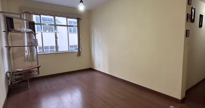 Oportunidade, 2 quartos no Centro.