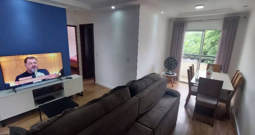 Apartamento com 56 m² no Edifício Roma na Vila São Francisco em Mauá.