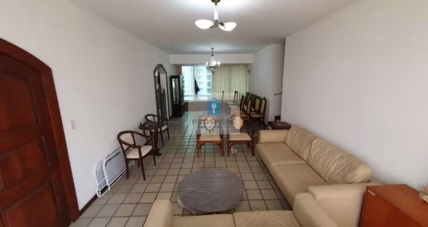 APARTAMENTO para Venda BARRA, SALVADOR 4 dormitórios sendo 1 suíte, 1 sala, 3 banheiros, 2 vagas 200,00 M2 útil