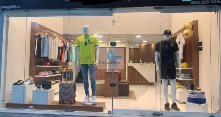 Loja na Barra, frente de rua, no porcelanato, 24m².