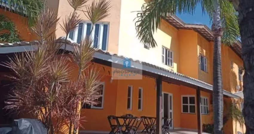 Casa (pousada) em Stella Maris, 25 suítes, 30 banheiros, 9 vagas de garagem, sala ampla.