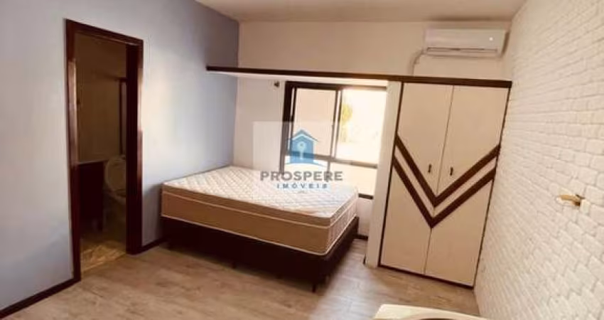 Apartamento de quarto e sala, nascente, pé na areia no Flamengo.
