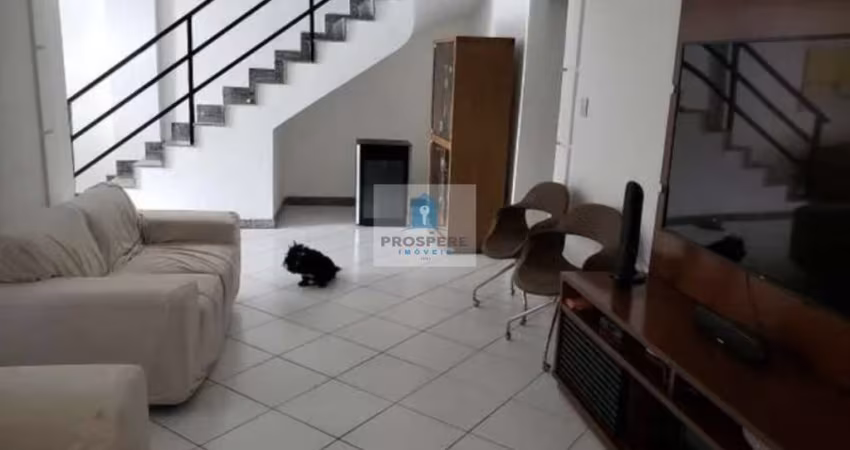 Casa a venda no Matatu: 5 quartos, 5 suítes, 6 banheiros, 521m² - Venda em Salvador-BA