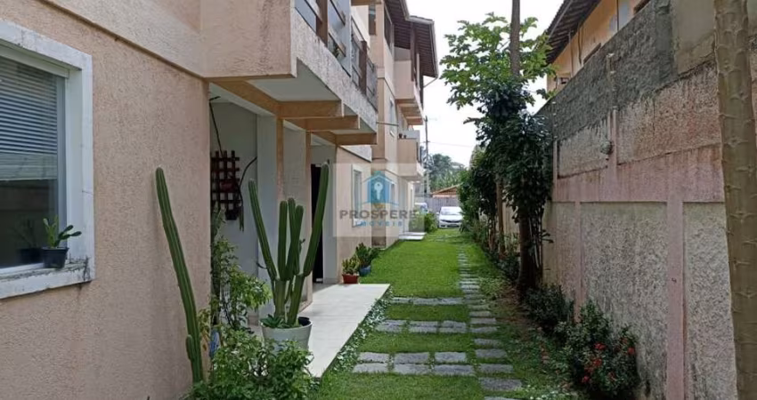 Village na Praia do Flamengo, 4 quartos sendo 1 suíte, varanda, área de serviço e 2 vagas de garagem