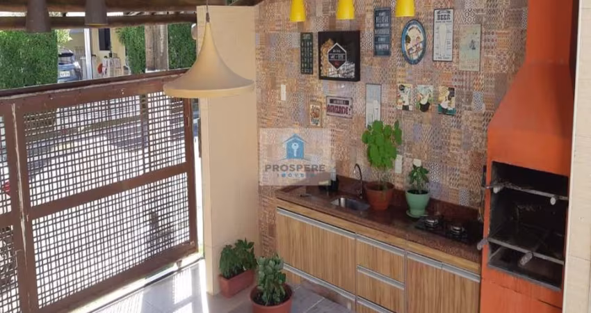 Casa duplex na Praia do  Flamengo, 4 quartos sendo 2 suítes com closet e 6 vagas de garagem