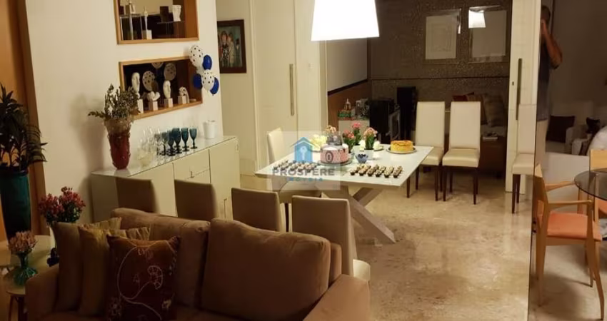 Apartamento nascente, 4 suítes no Jardim Apipema, 1 por andar, área de serviço com dependência completa, ar condicionado.