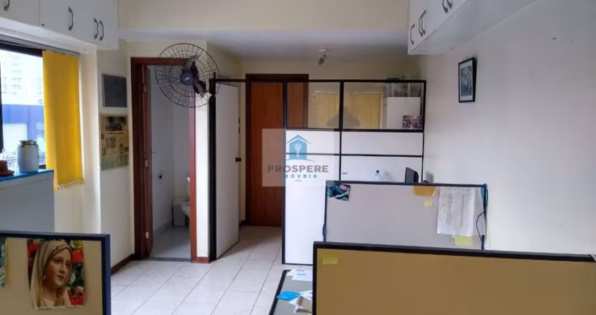 Sala comercial no Caminho das Árvores, 28 m2