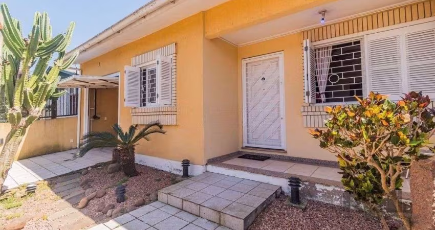Casa 224m² - 3 dormitórios, 4 vagas no bairro Parque Santa Fé
