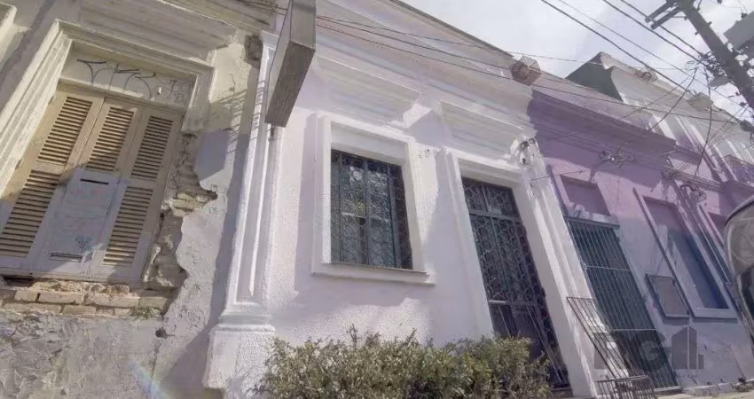 Excelente casa de 116m² com  2 dormitórios no bairro cidade baixa.