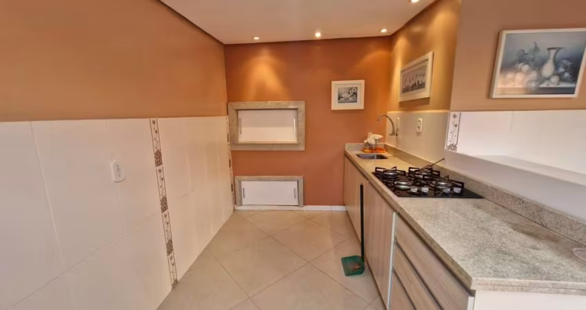 Ampla cobertura com 123m², 2 dormitórios, 1 vaga coberta por convenção.