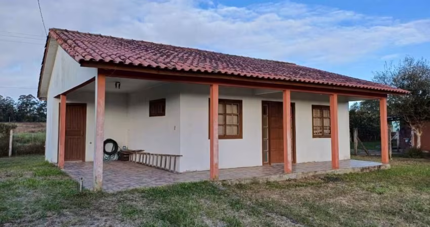 Casa Condomínio 2 dorm. + 2 vagas 90m² priv. 555m² totais Esmeralda - Viamão