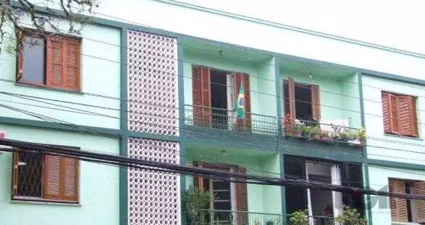 Apartamento de 2 dormitórios, mais 1 quarto de empregada, próximo a av. teresópo