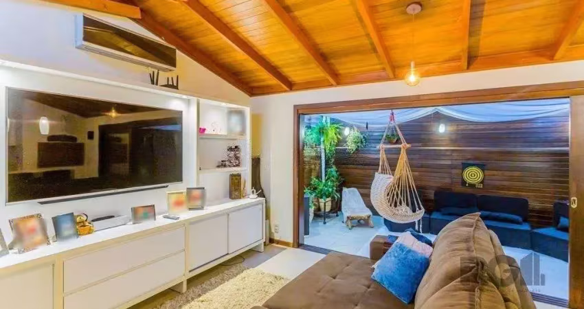 Casa em condomínio de 155m², 3 dormitórios, 4 vagas no bairro Espírito Santo