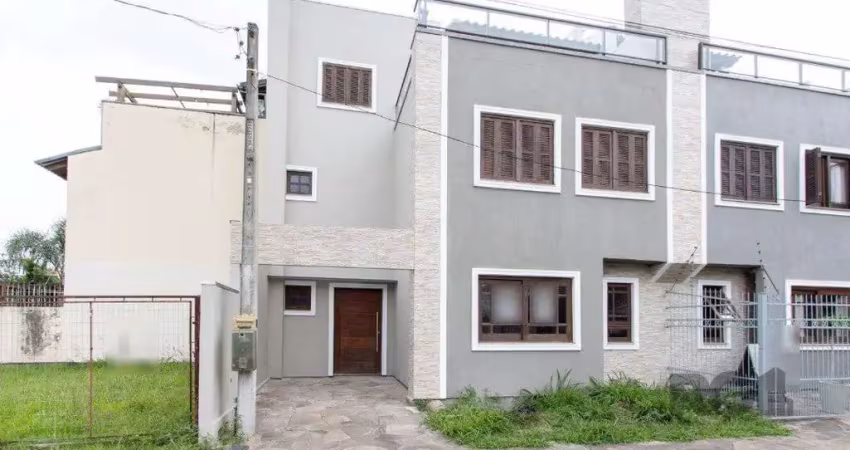 Sobrado 2 dormitórios  mais terreno de esquina de 192m2