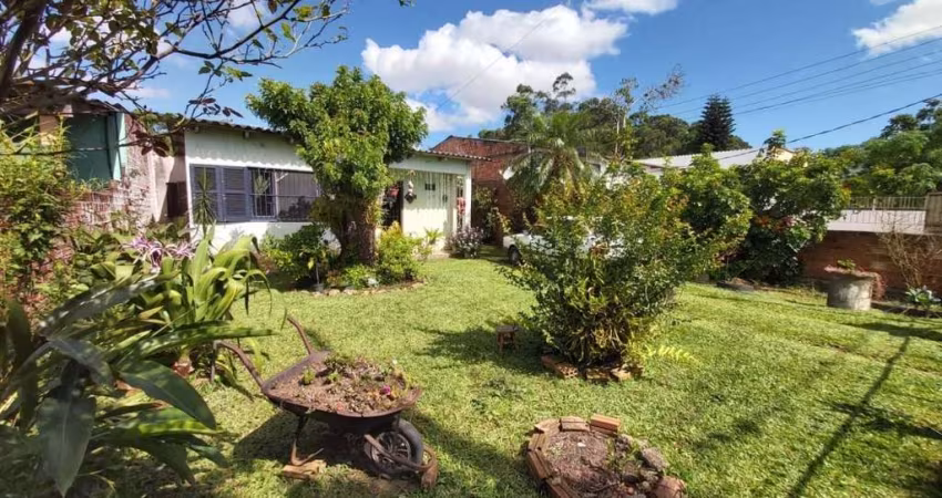 Casa no bairro Belém Novo - 2 dormitórios