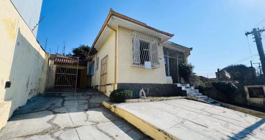 Casa no bairro Gloria - Av. Osca Pereira