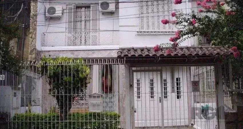 Casa sobrado no bairro higienópolis de 3 dormitórios e 2 vagas