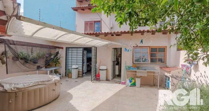 Casa 3 dormitórios à venda Jardim Itu Porto Alegre/RS