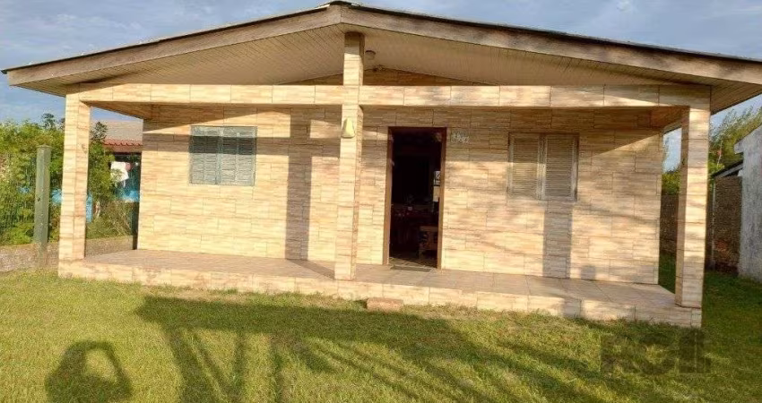 Casa em Cidreira de 3 dormitórios próximo do mar