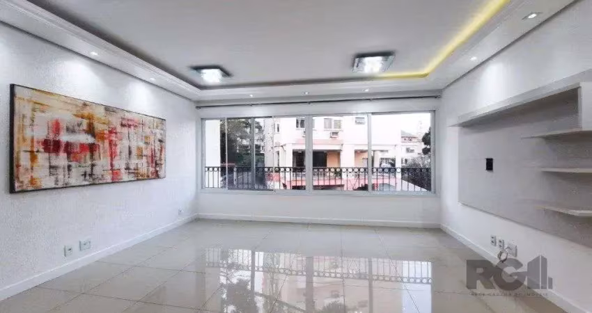 Vende-se apartamento impecável 2 quartos com suíte, 2 vagas cobertas, próximo da