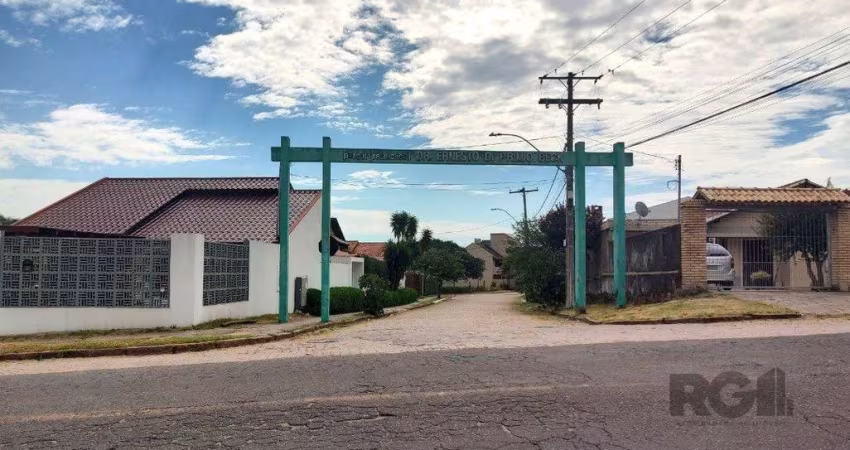 Terreno plano com 24,90m de frente, localizado no bairro Serraria.