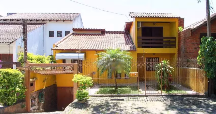 Casa 04 dormitórios, 02 suítes, living 02 ambientes
