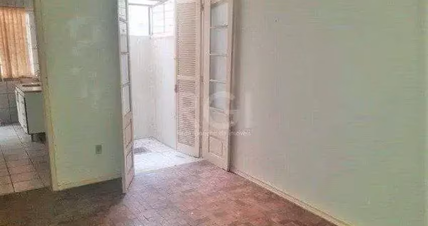 Apartamento na cidade baixa de 1 dormitório térreo desocupado