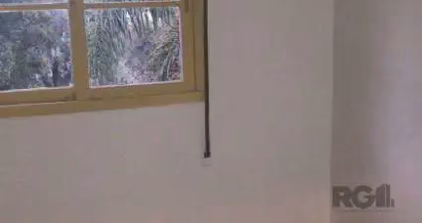 Apartamento de 03 dormitórios, sala, cozinha, banheiro. condomínio  com salão de