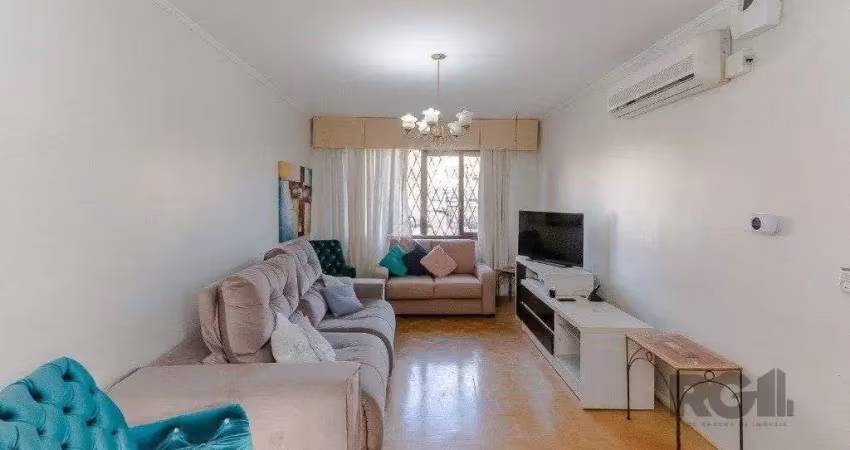 Casa com 3 quartos à venda na Avenida Engenheiro Ary de Abreu Lima, 311, Jardim Europa, Porto Alegre