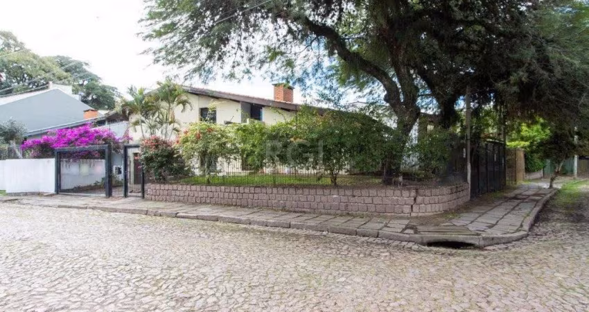 Casa para Venda - 180m², 3 dormitórios, sendo 1 suites, 2 vagas - Ipanema