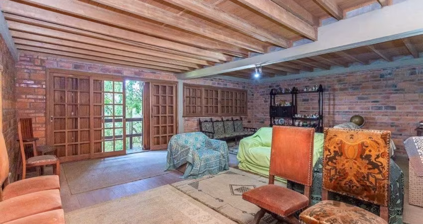 Casa 4 dormitórios, Altos da Vila Nova, Zona Sul, Porto Alegre.
