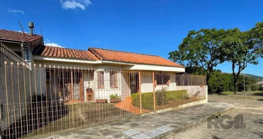 Casa 2 dormitórios à venda Vila Nova Porto Alegre/RS