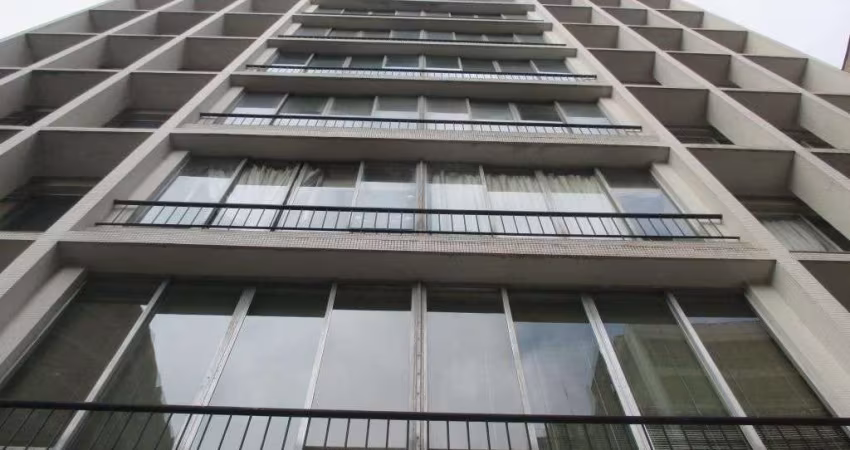 Apartamento para Venda - 219m², 3 dormitórios, sendo 2 suites, 1 vaga - Centro H