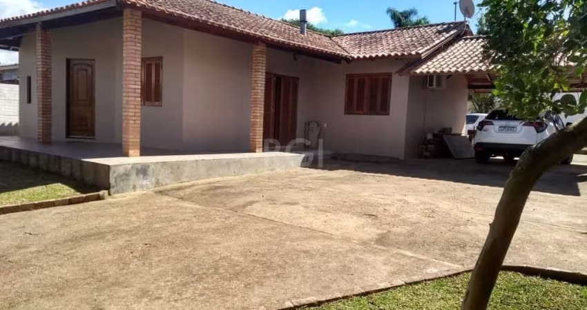 Casa para Venda - 250m², 2 dormitórios, 4 vagas - Lageado