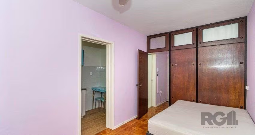 Apartamento JK no Centro Desocupado MOBILIADO