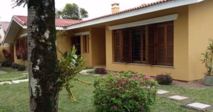Casa para Venda - 416m², 4 dormitórios, sendo 2 suites, 5 vagas - Vila Assunção