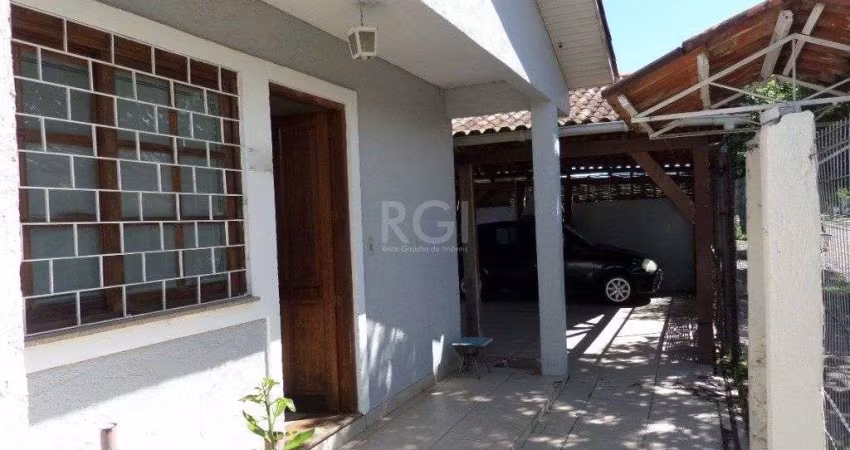 Casa na Hípica com 3 dormitórios e 2 vagas
