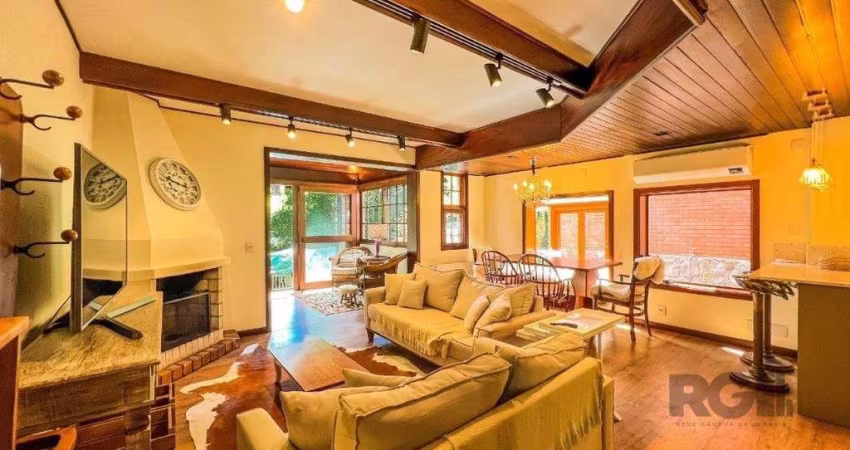 Casa Residencial para Comprar no centro de Gramado