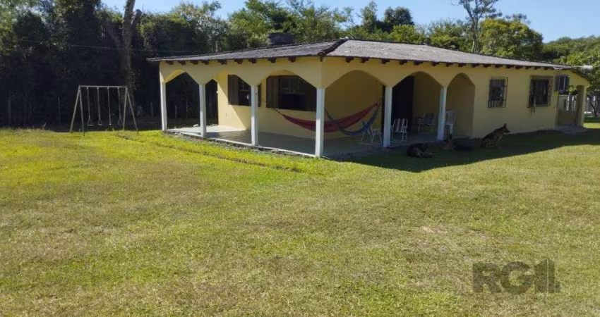 Sítio, 4 dormitórios, Bairro Fiuza.