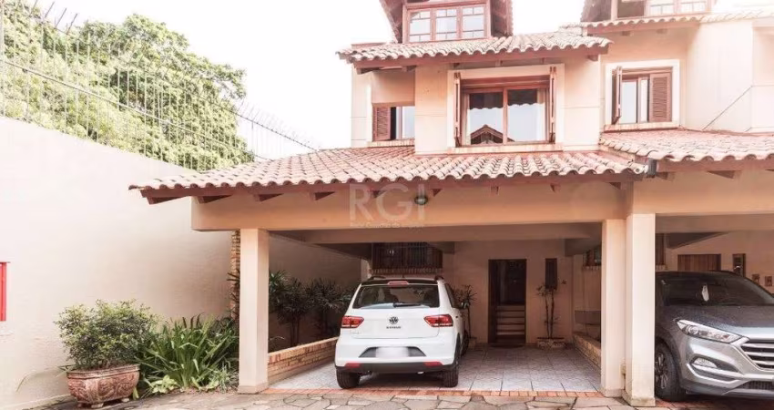 Casa Condominio para Venda - 194m², 3 dormitórios, sendo 1 suites, 2 vagas - Vil